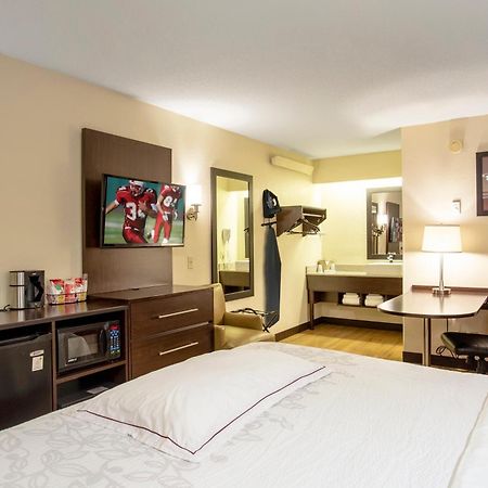Red Roof Inn Plus+ St. Louis - Forest Park / Hampton Ave. Eksteriør billede