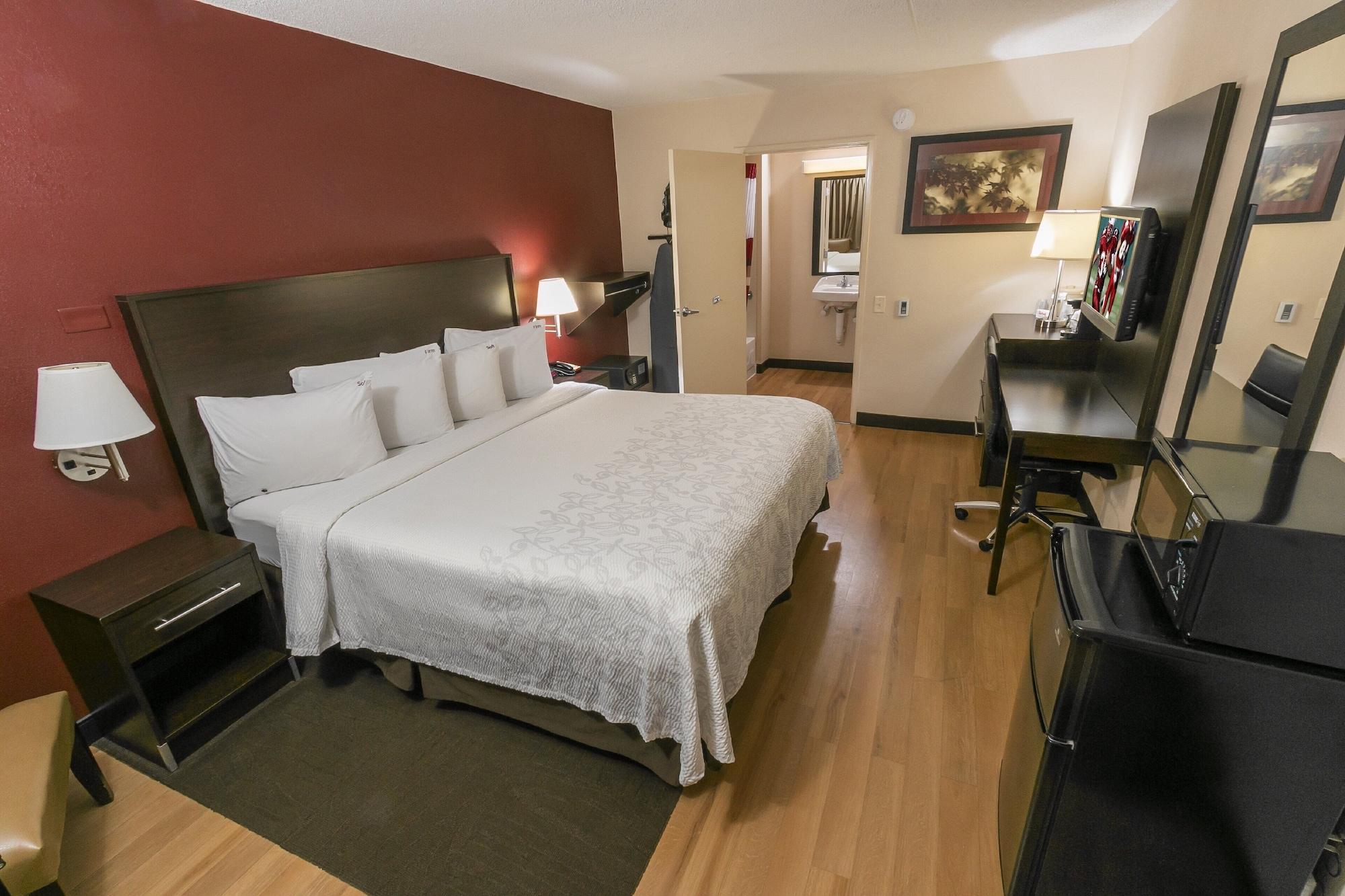 Red Roof Inn Plus+ St. Louis - Forest Park / Hampton Ave. Eksteriør billede