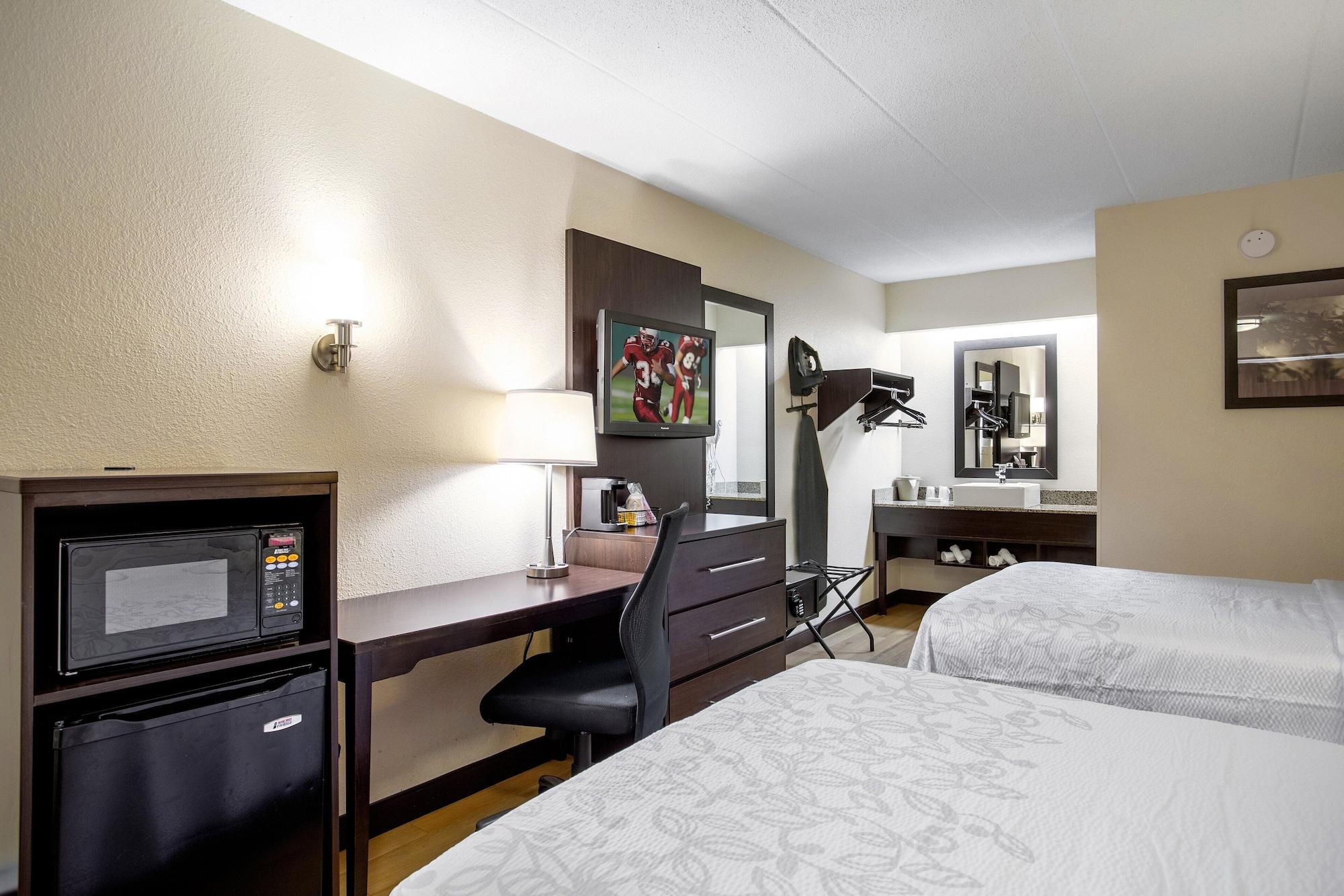 Red Roof Inn Plus+ St. Louis - Forest Park / Hampton Ave. Eksteriør billede
