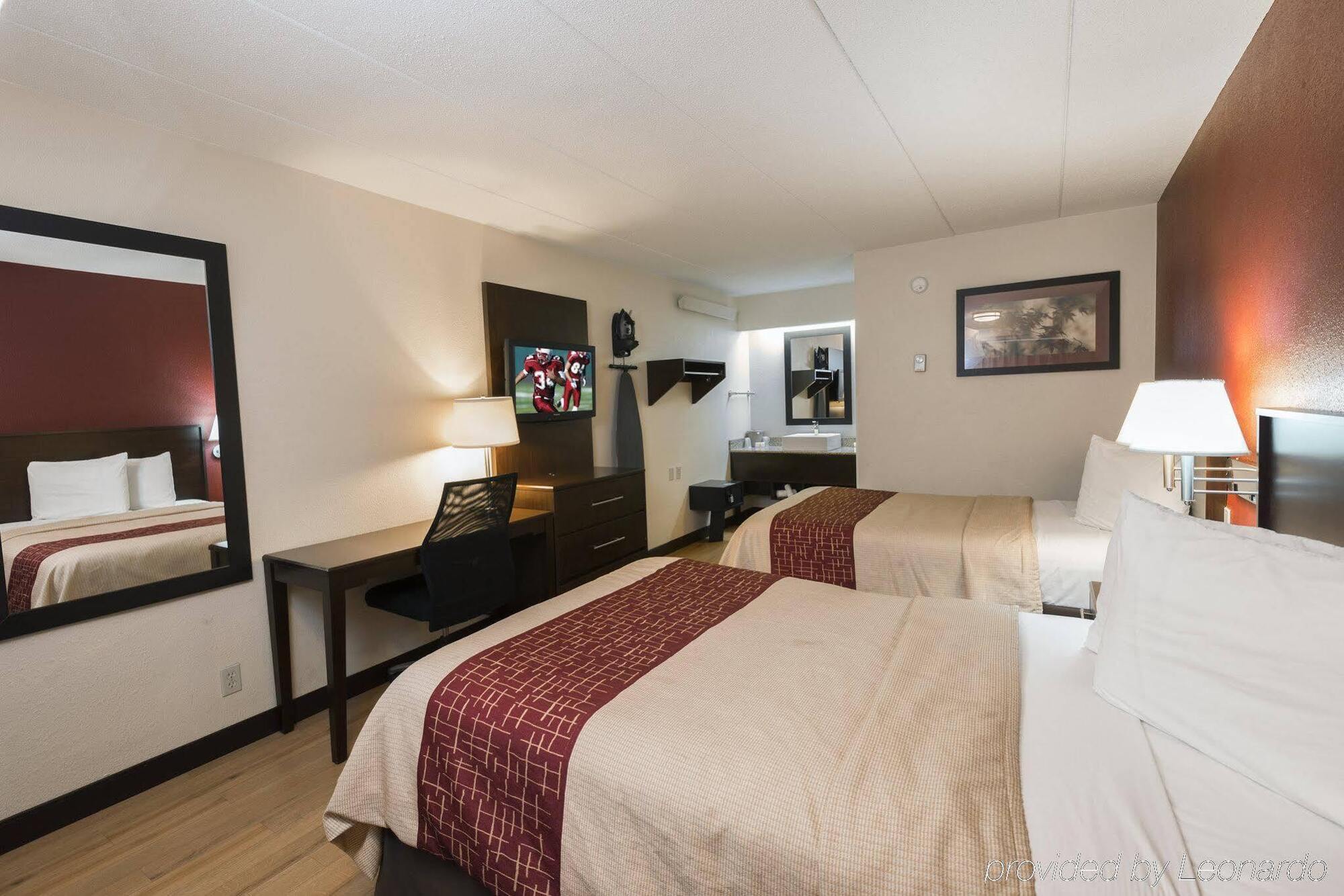 Red Roof Inn Plus+ St. Louis - Forest Park / Hampton Ave. Eksteriør billede
