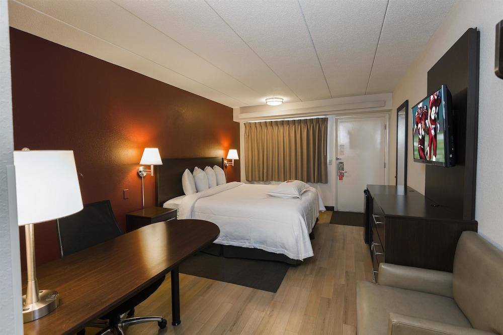 Red Roof Inn Plus+ St. Louis - Forest Park / Hampton Ave. Eksteriør billede