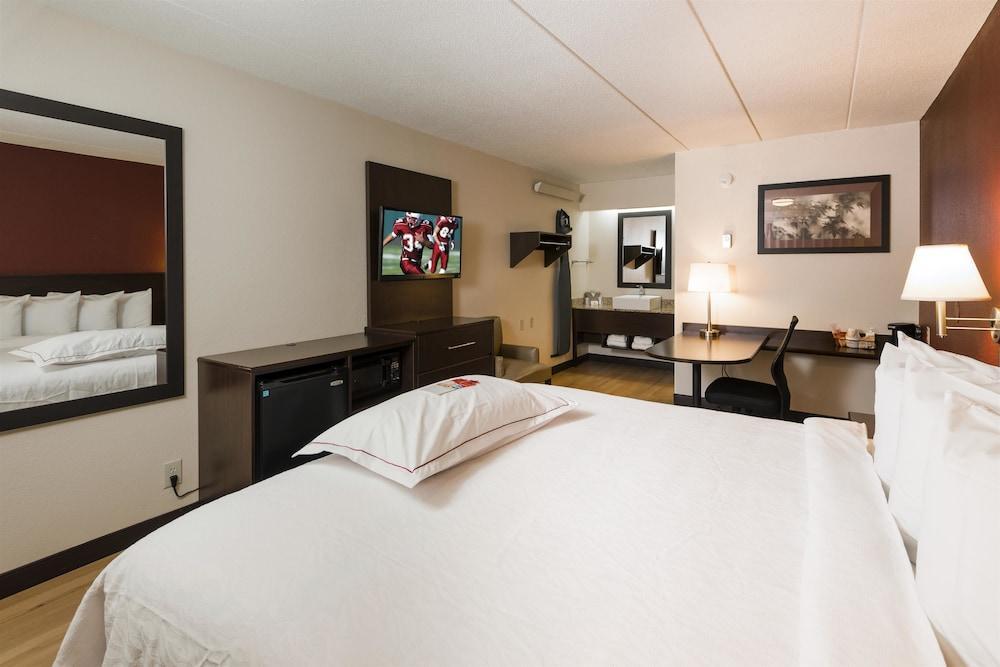 Red Roof Inn Plus+ St. Louis - Forest Park / Hampton Ave. Eksteriør billede